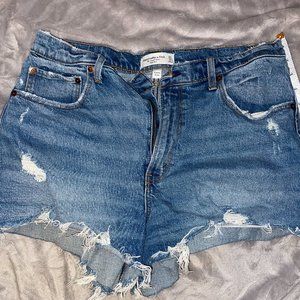 Abercrombie Curve Love Cut Off Short High Rise Medium Wash Size 31/12